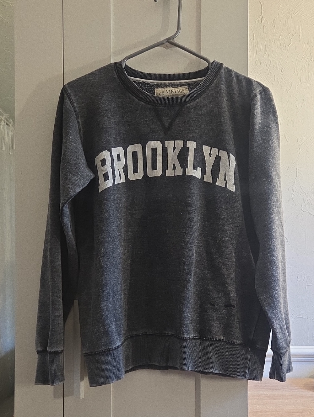 Vintage wash crew neck sweatshirt